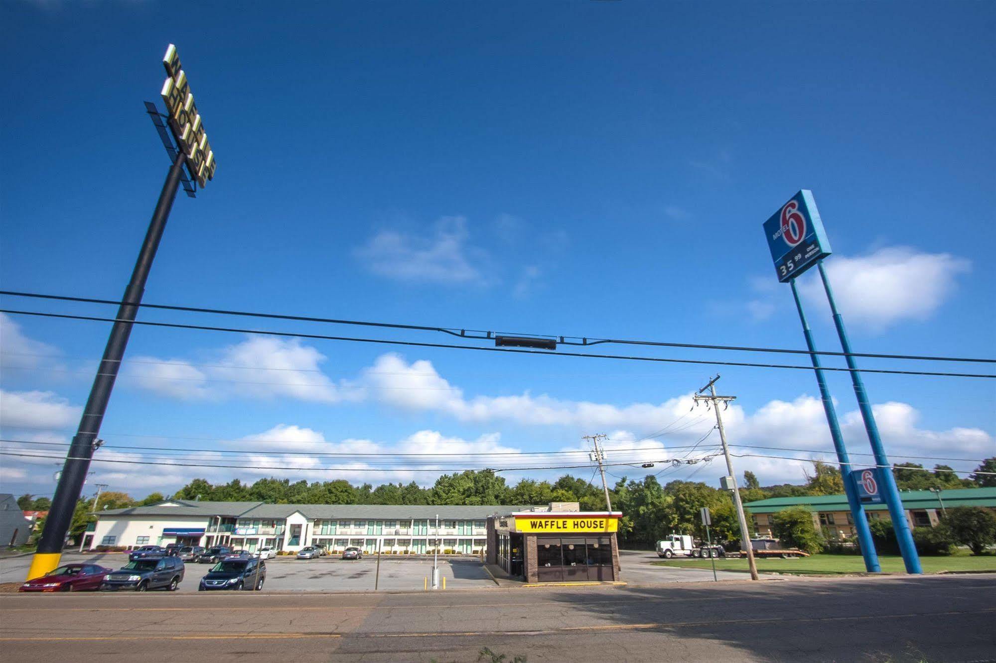 Motel 6 Chattanooga East Eksteriør bilde