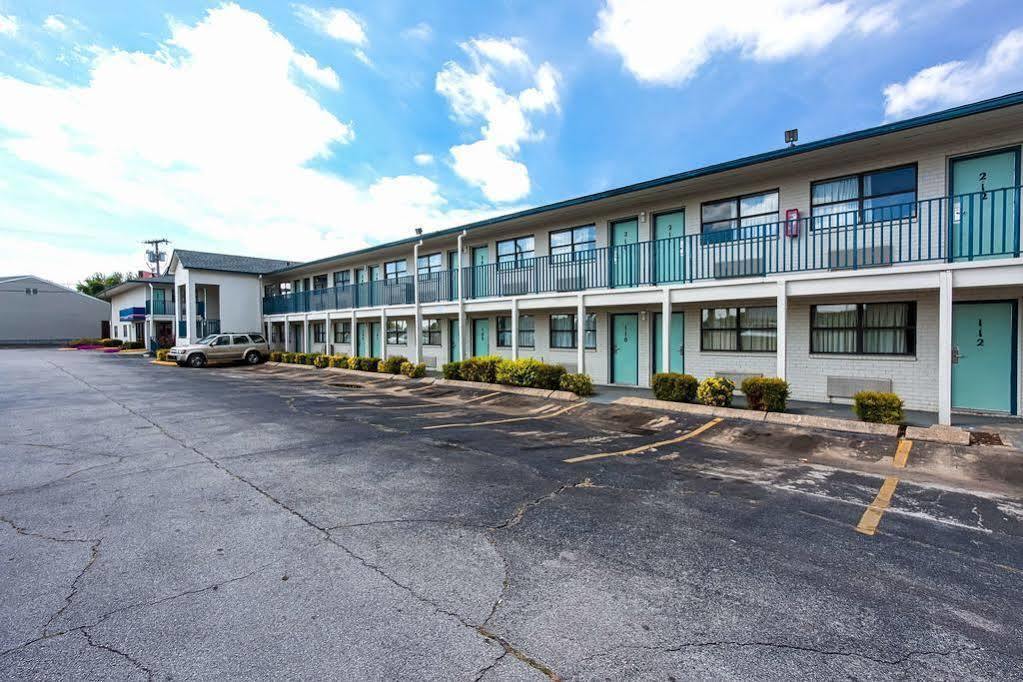 Motel 6 Chattanooga East Eksteriør bilde